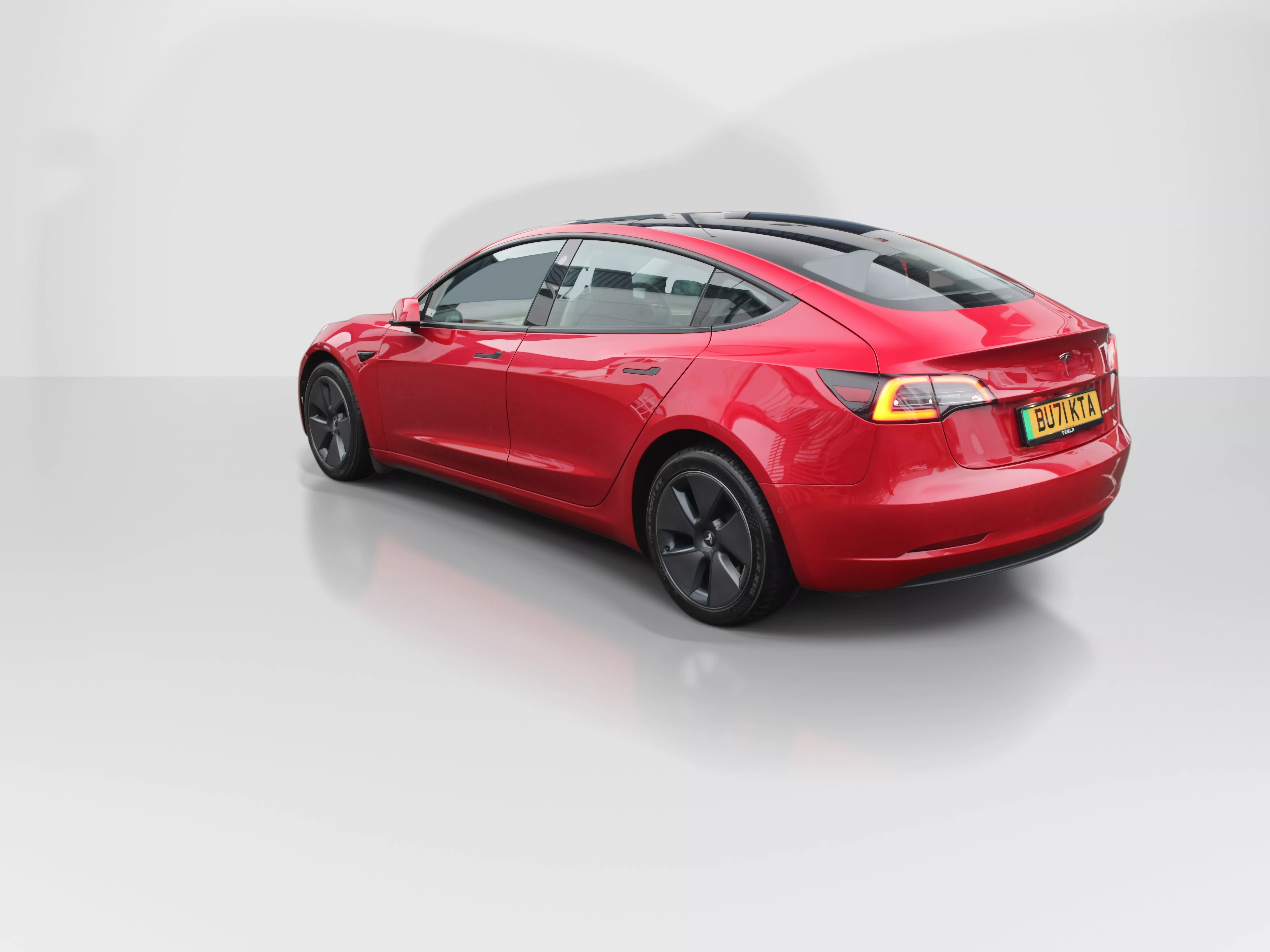 MODEL 3 LONG RANGE AWD