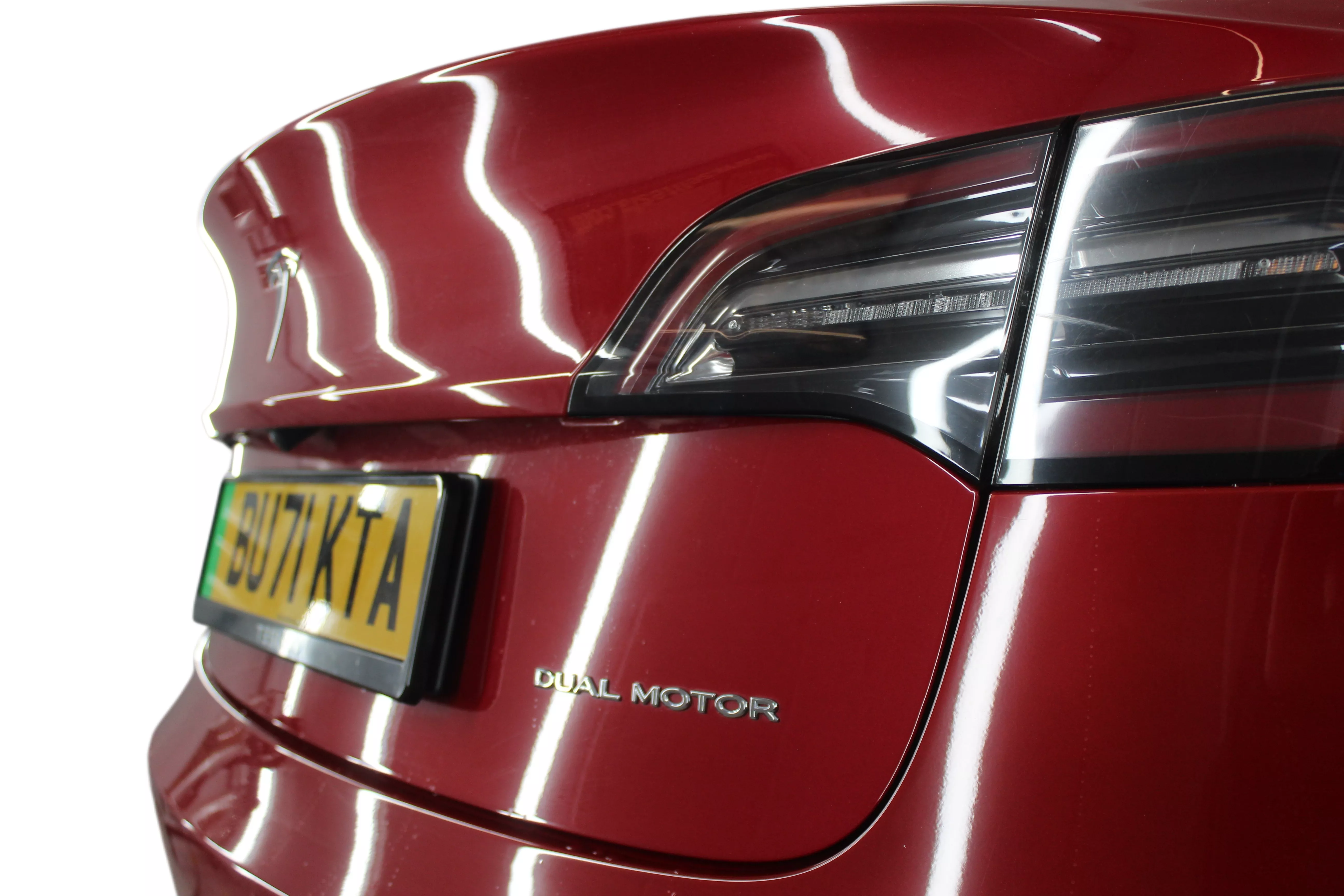 MODEL 3 LONG RANGE AWD