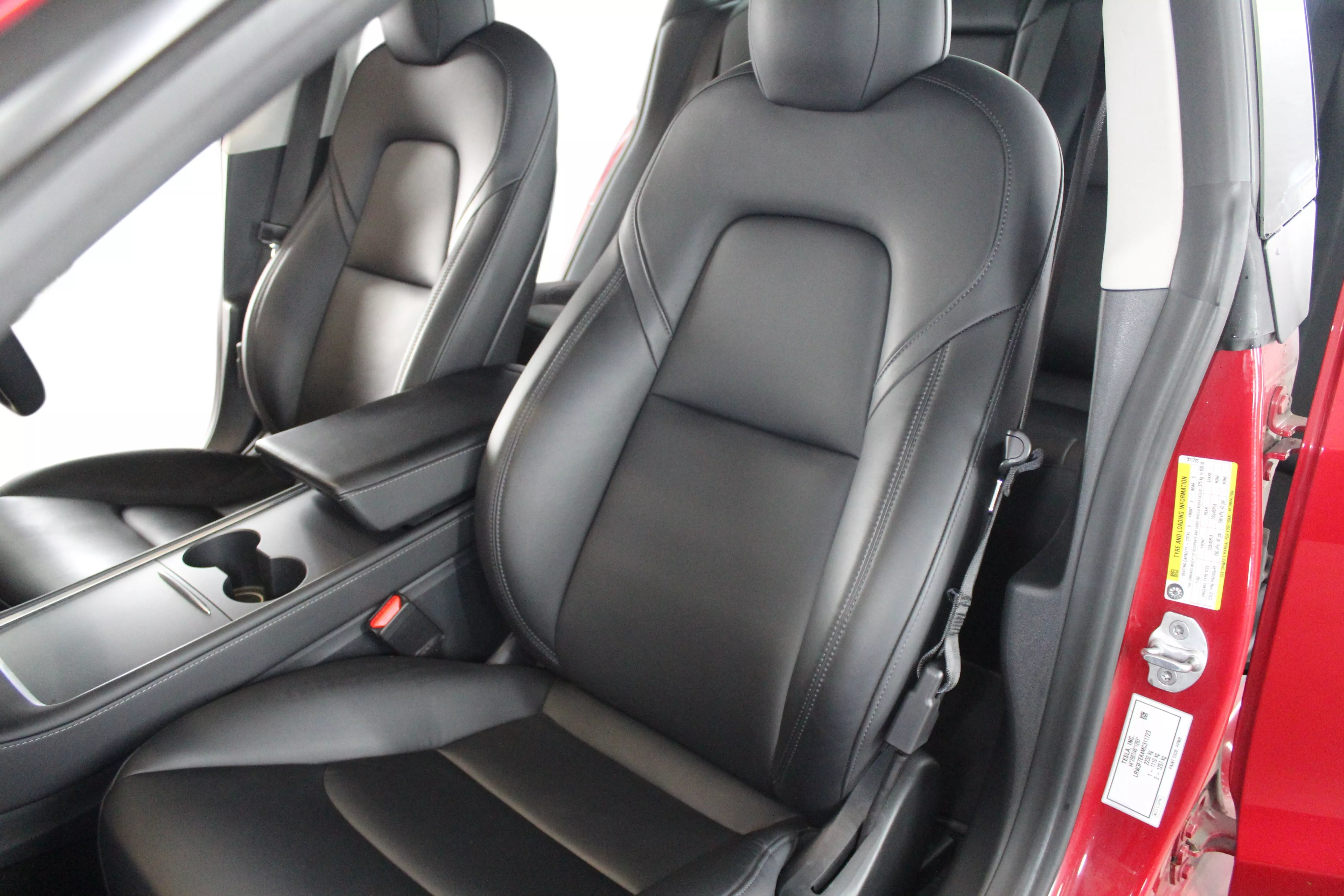 MODEL 3 LONG RANGE AWD