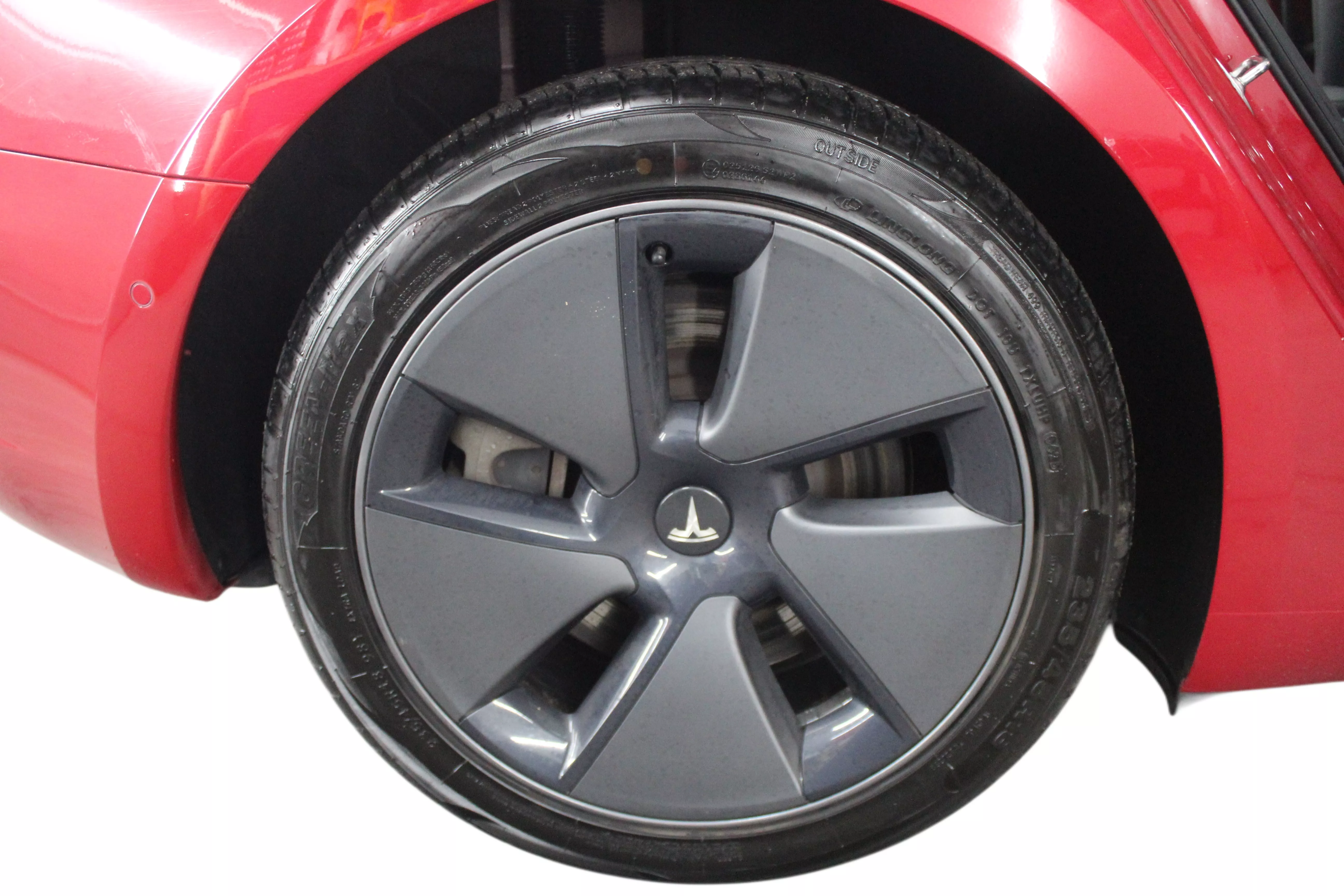 MODEL 3 LONG RANGE AWD